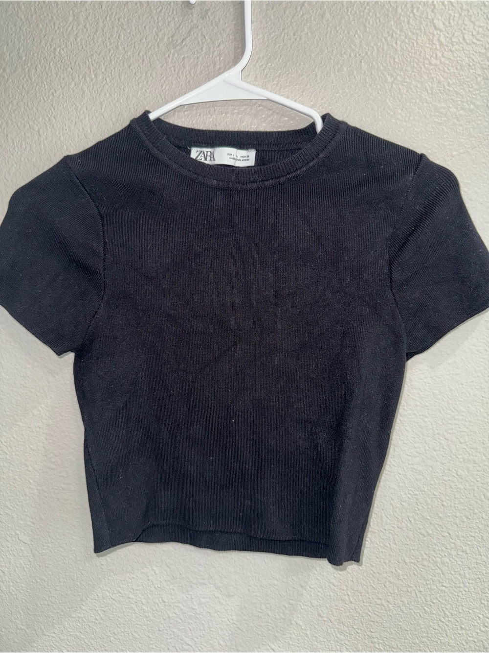 black ribbed crewneck t-shirt -Zara. Size large